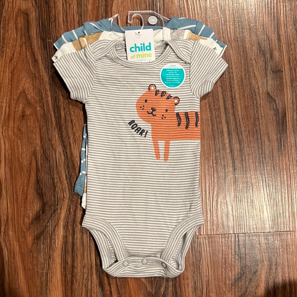 Carter’s Onsie Set - Picture 5 of 13